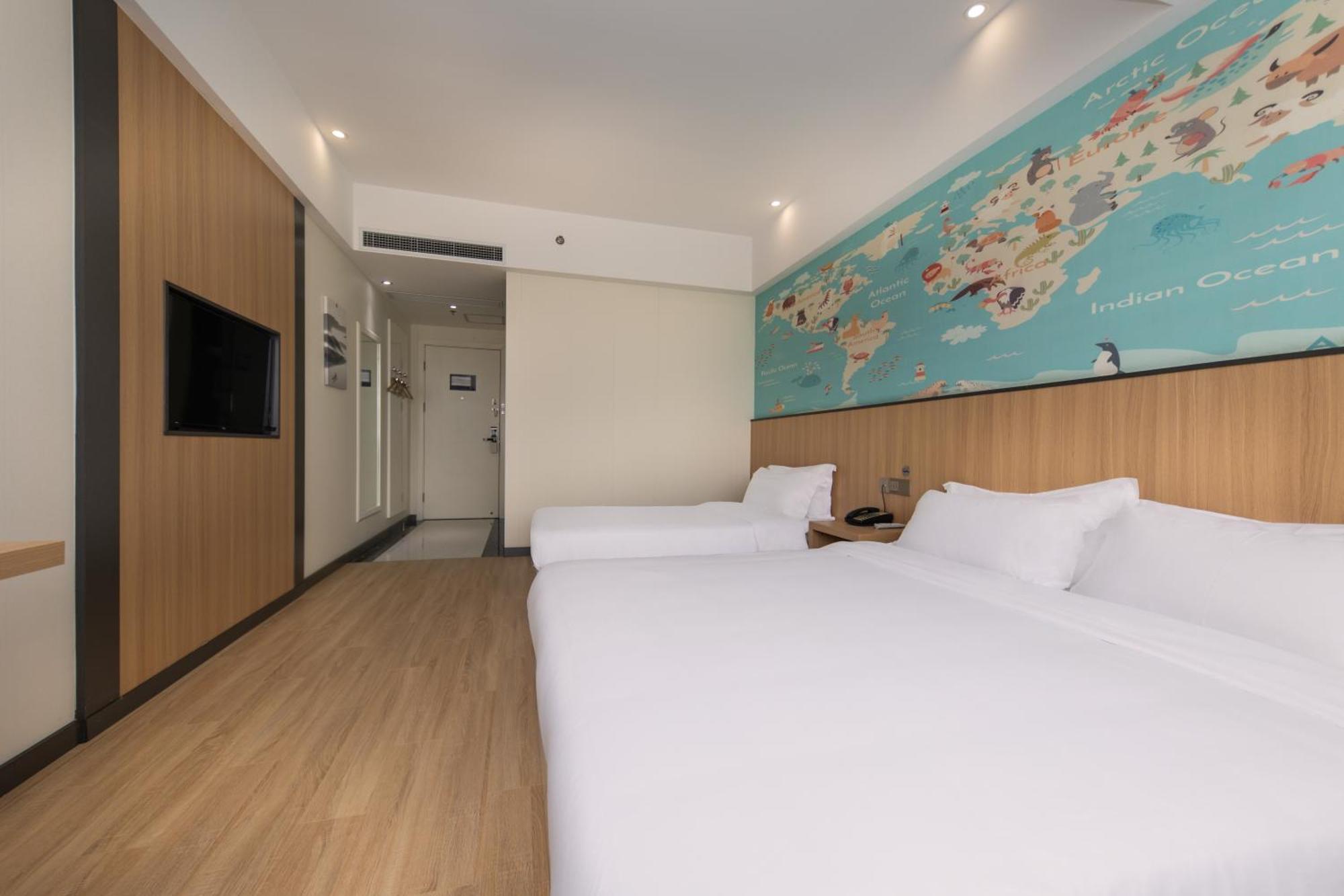 Starway Hotel At Pudong Shanghai Exterior photo