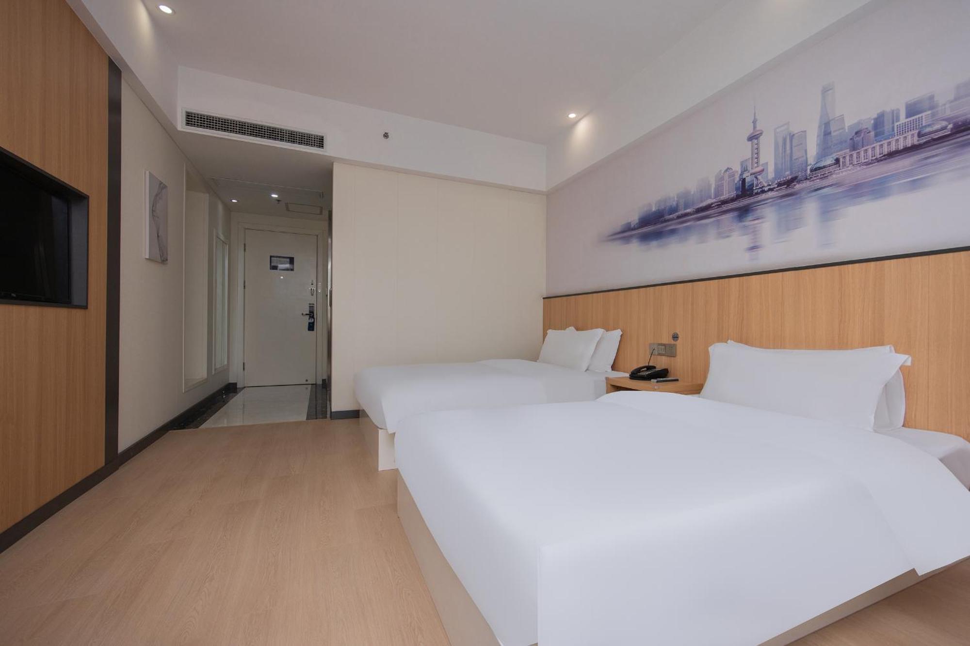 Starway Hotel At Pudong Shanghai Exterior photo