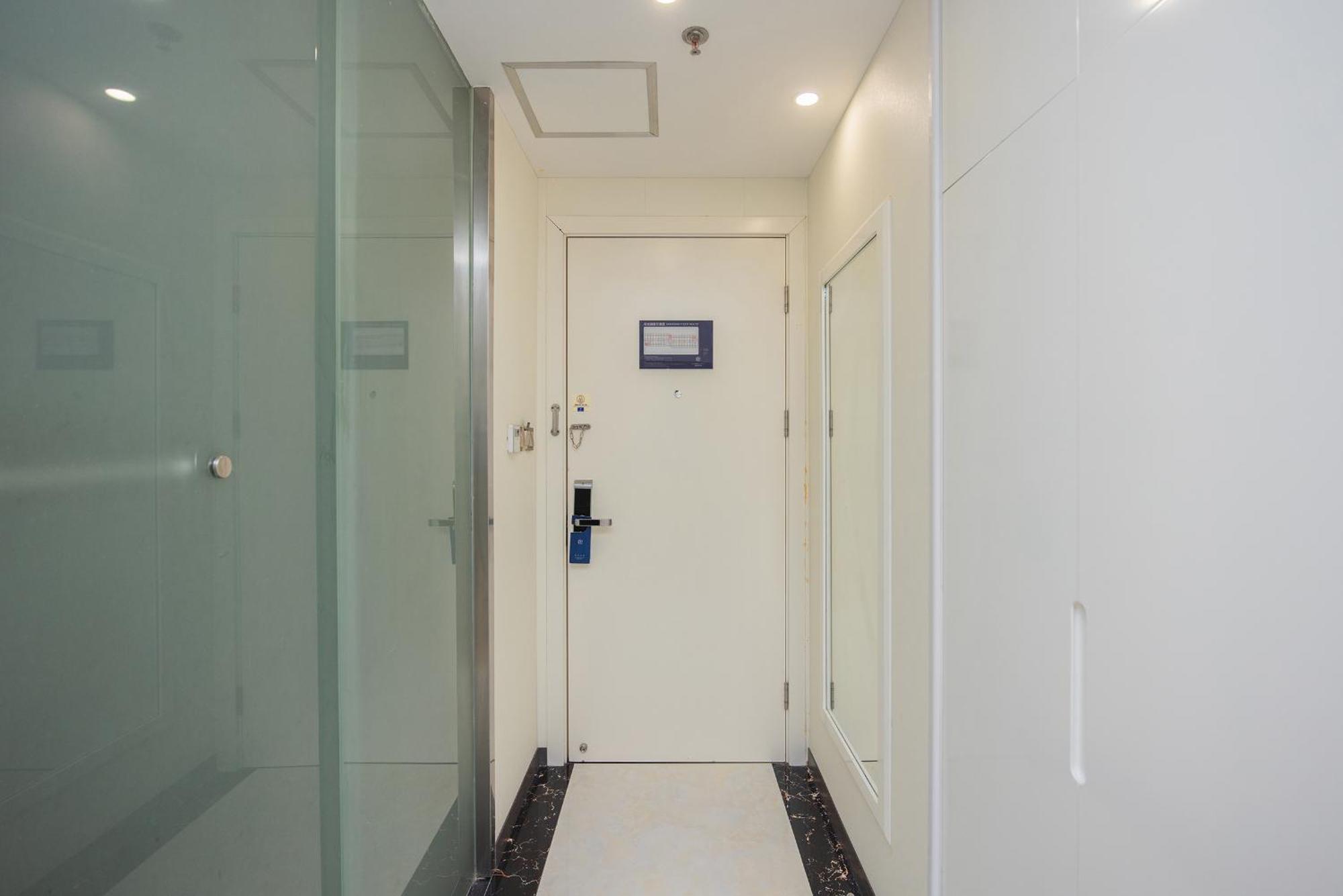 Starway Hotel At Pudong Shanghai Exterior photo